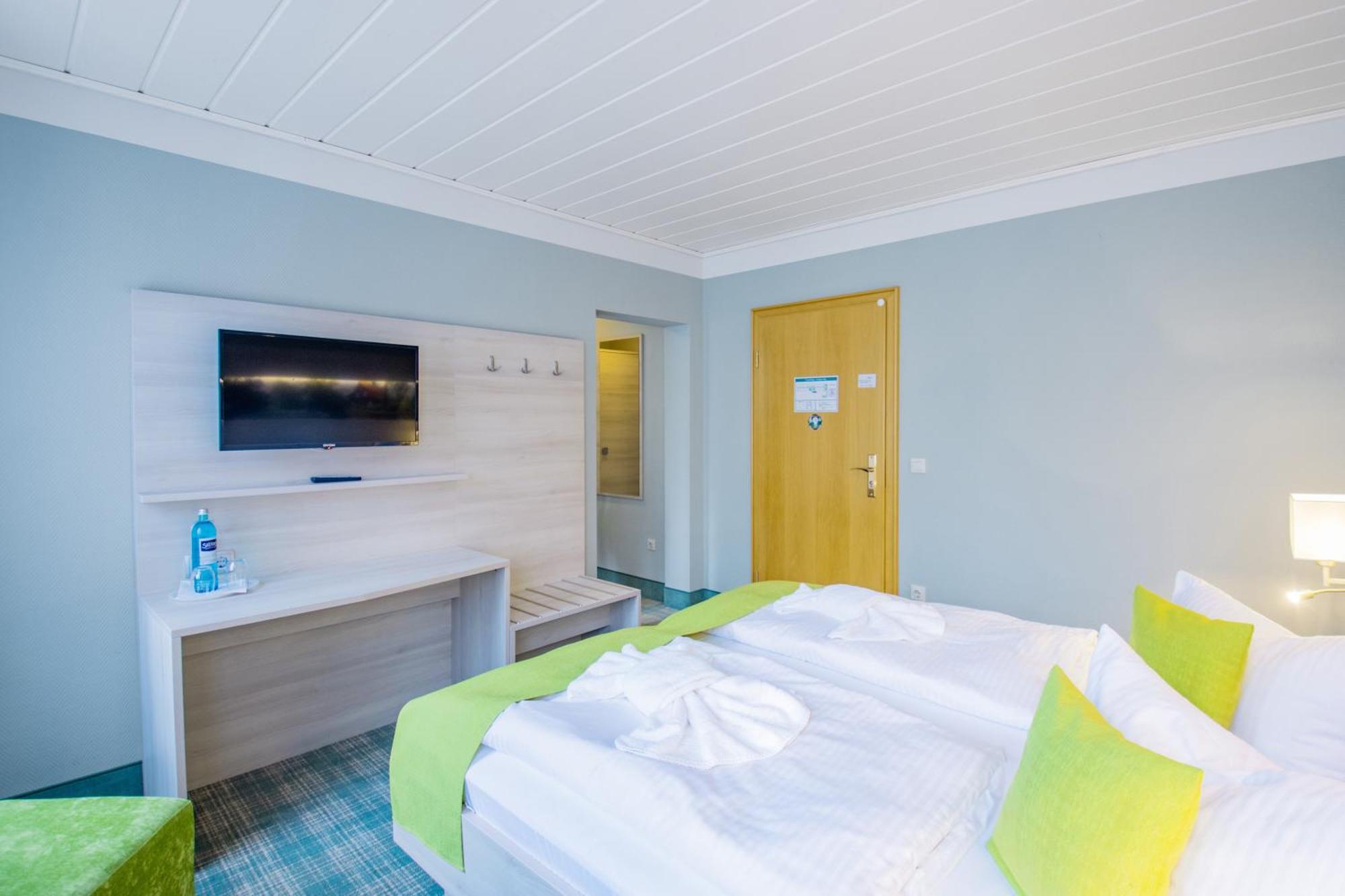 Neuhausen  Ferien Hotel Spree-Neisse חדר תמונה